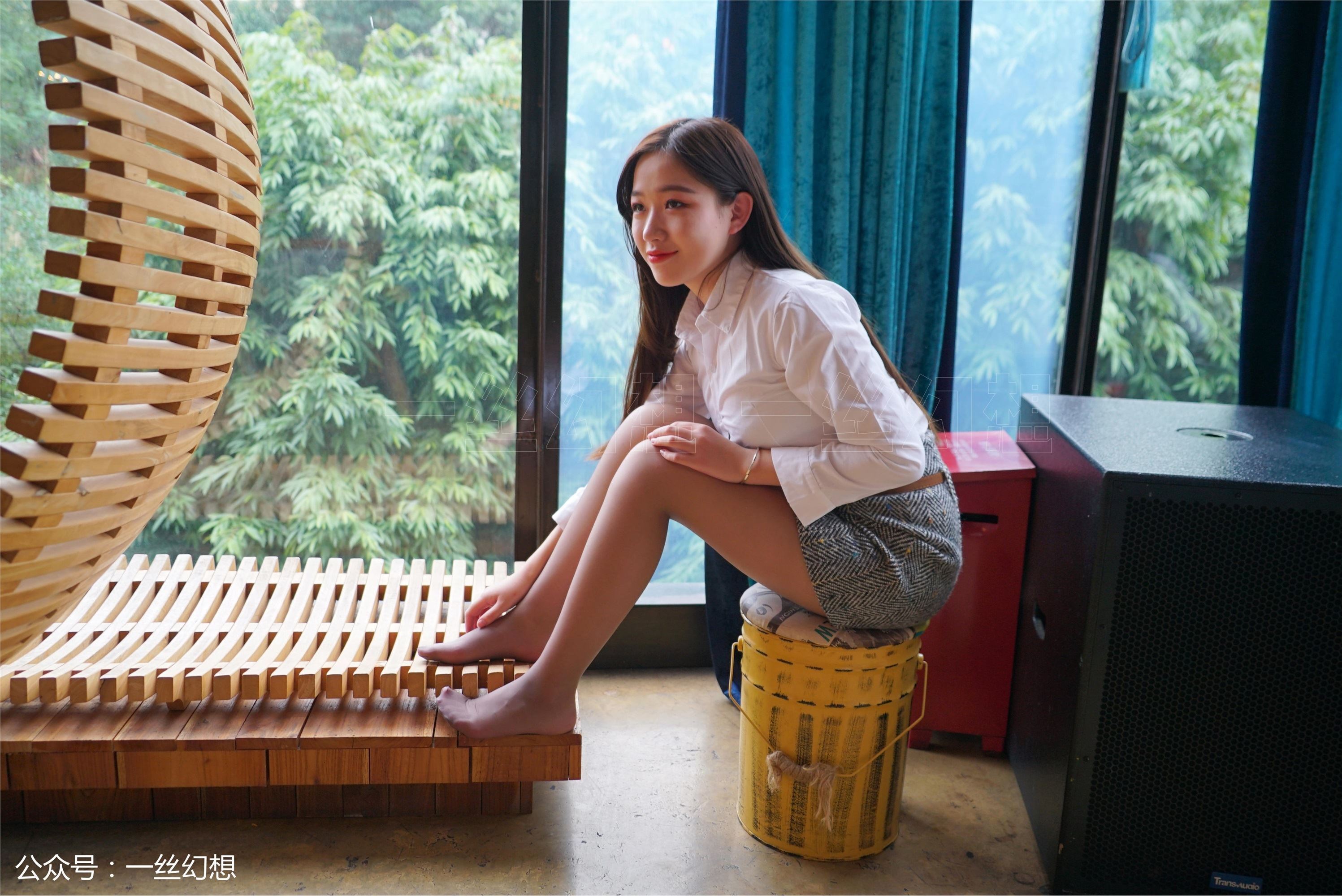 高丝女子图鉴 袜小喵×一丝幻想 NZ047 ViV